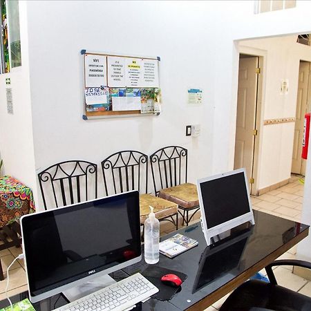 Alexandross Hostel Puerto Vallarta Zewnętrze zdjęcie
