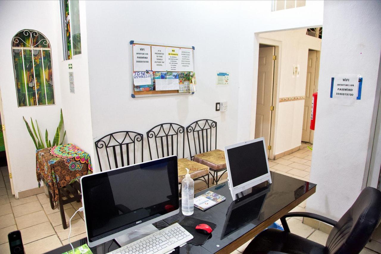 Alexandross Hostel Puerto Vallarta Zewnętrze zdjęcie