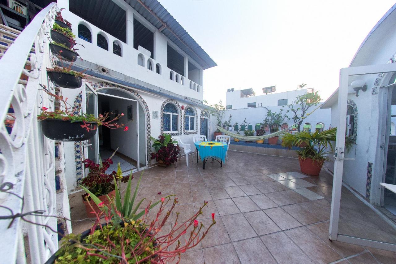 Alexandross Hostel Puerto Vallarta Zewnętrze zdjęcie