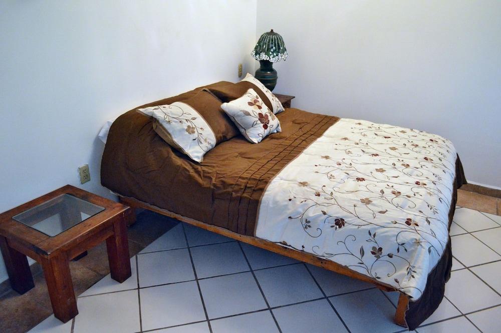 Alexandross Hostel Puerto Vallarta Zewnętrze zdjęcie